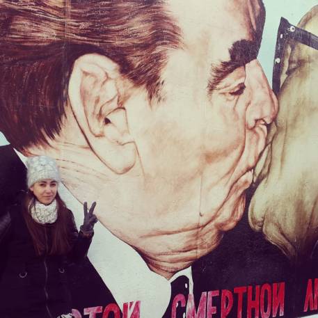 גרפיטי ב- East side Gallery. ברלין