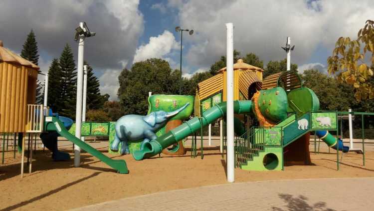 גינת השעשועים. פארק כפר סבא