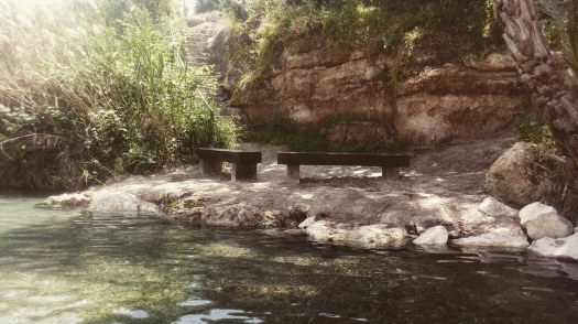 פינת ישיבה למרגלות הסחנה- גן לאומי גן השלושה