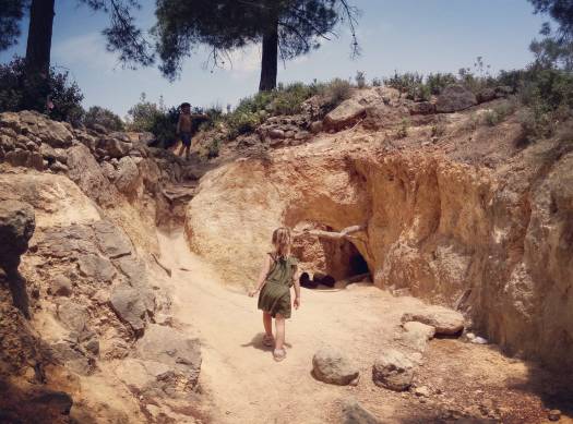 מערה בשביל המעיינות