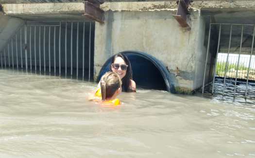 עוד תמונה מצינור שהוא גם מגלשה